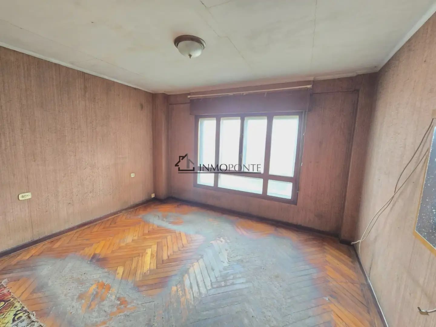 5 bedroom Flat for sale in Pontevedra city - € 220,000 (Ref: 9798443)