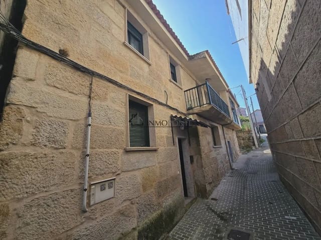 4 bedroom Semi-detached Villa for sale in Marín - € 195,000 (Ref: 9866012)