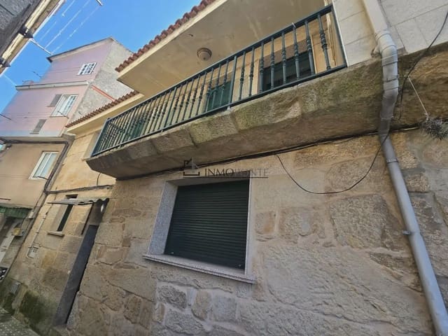4 bedroom Semi-detached Villa for sale in Marín - € 195,000 (Ref: 9866012)