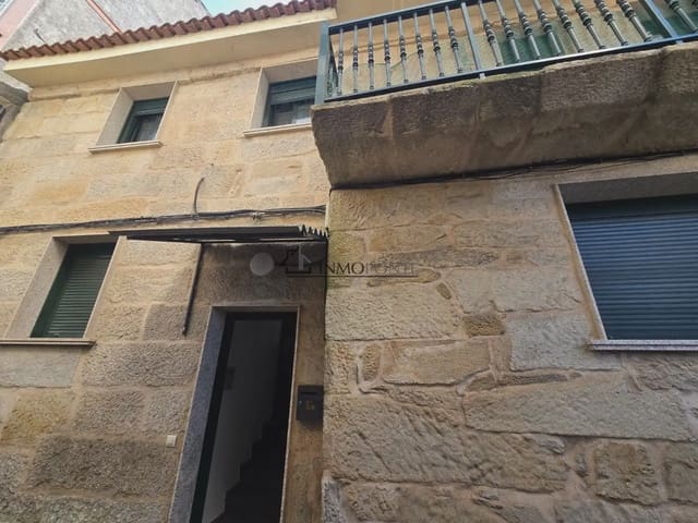 4 bedroom Semi-detached Villa for sale in Marín - € 195,000 (Ref: 9866012)
