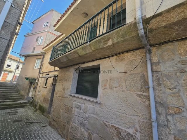 4 bedroom Semi-detached Villa for sale in Marín - € 195,000 (Ref: 9866012)
