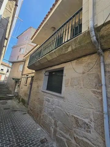 4 bedroom Semi-detached Villa for sale in Marín - € 195,000 (Ref: 9866012)