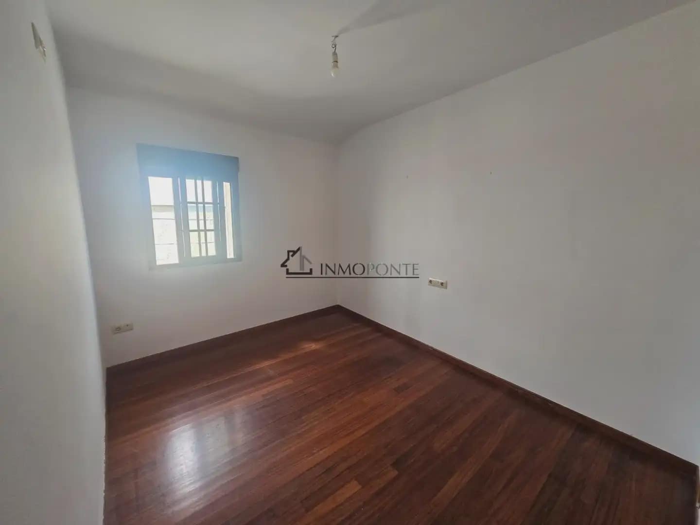 4 quarto Moradia Geminada para venda em Marin - 175 000 € (Ref: 9866012)