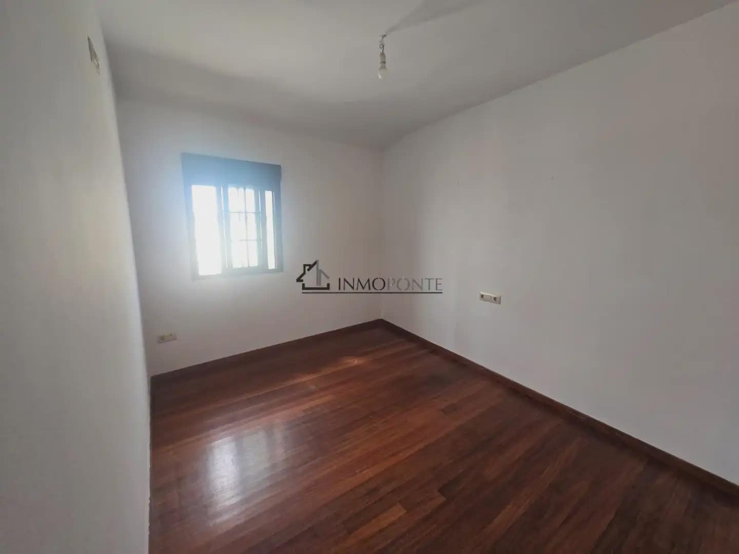4 quarto Moradia Geminada para venda em Marin - 175 000 € (Ref: 9866012)