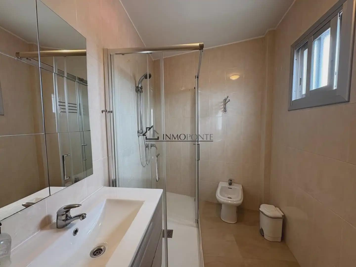 3 makuuhuone Asunto myytävänä paikassa Pontevedra kaupunki mukana 
autotalli - 240 000 € (Ref: 9889624)