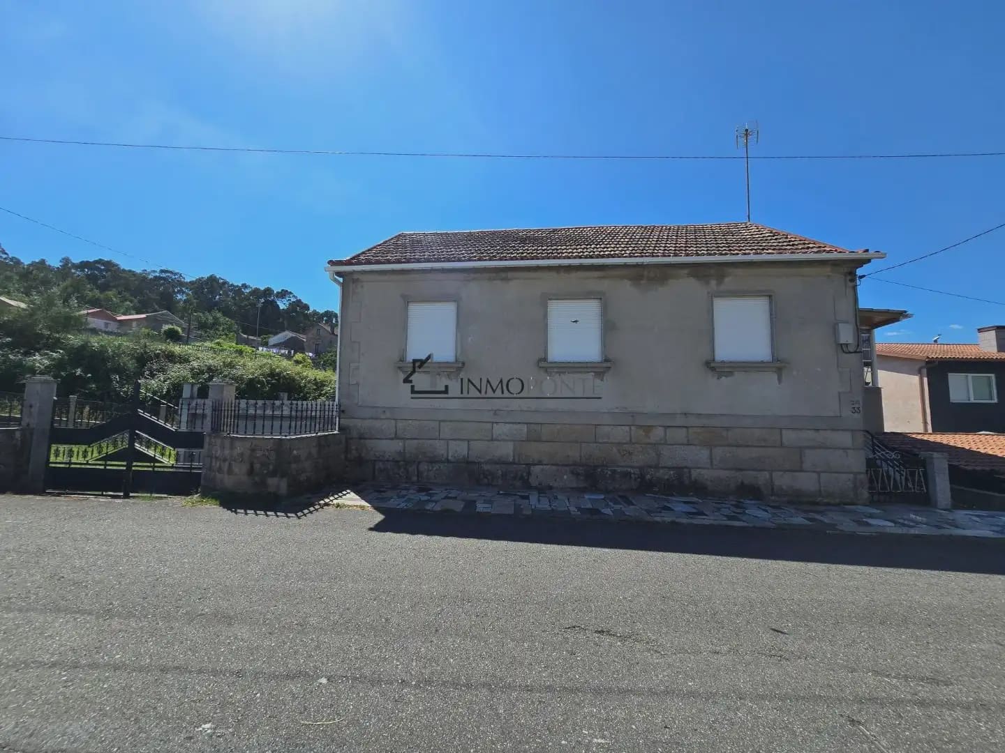 4 bedroom Finca/Country House for sale in Pontevedra city with garage - € 280,000 (Ref: 9932553)