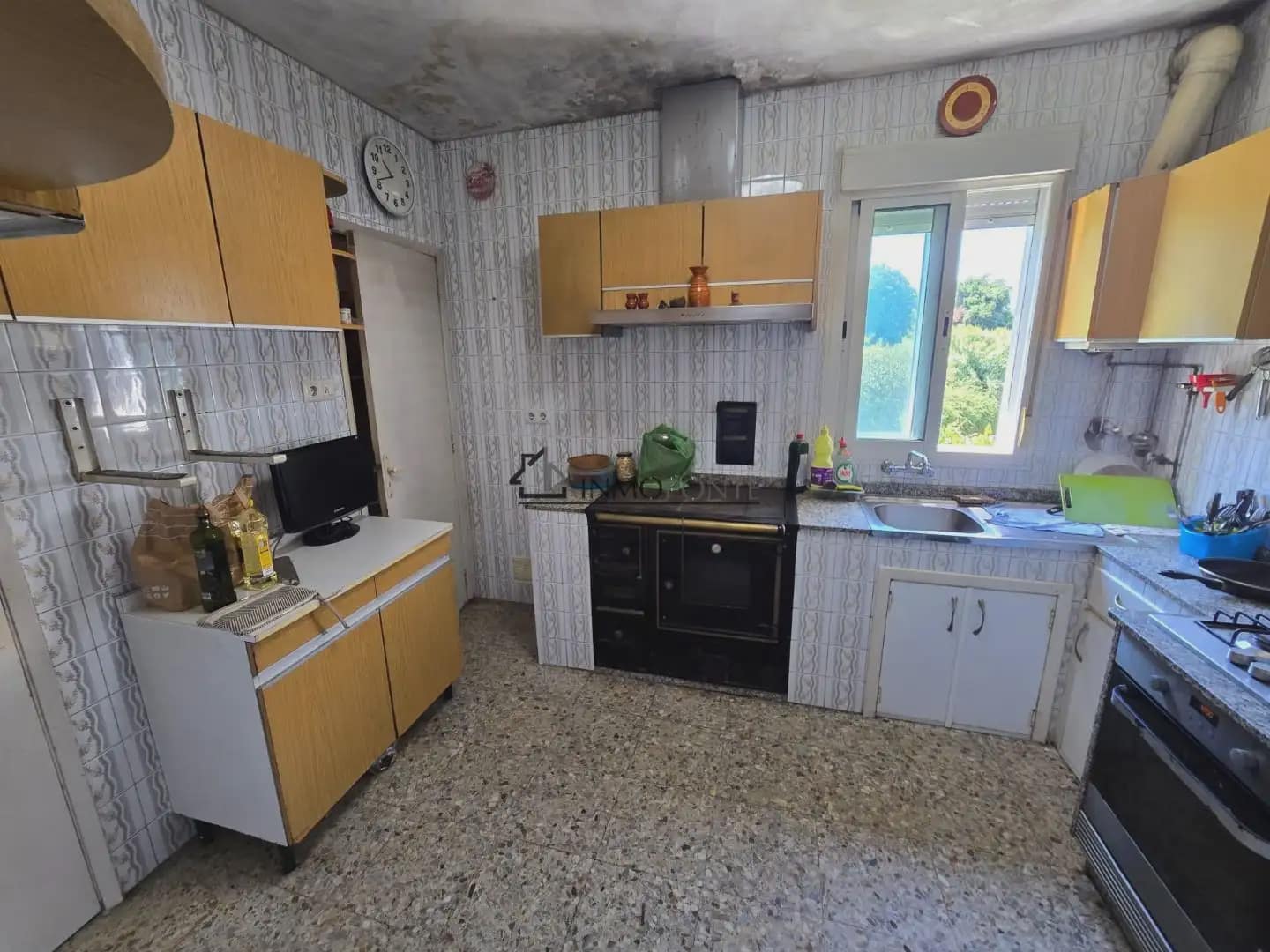 4 bedroom Finca/Country House for sale in Pontevedra city with garage - € 280,000 (Ref: 9932553)