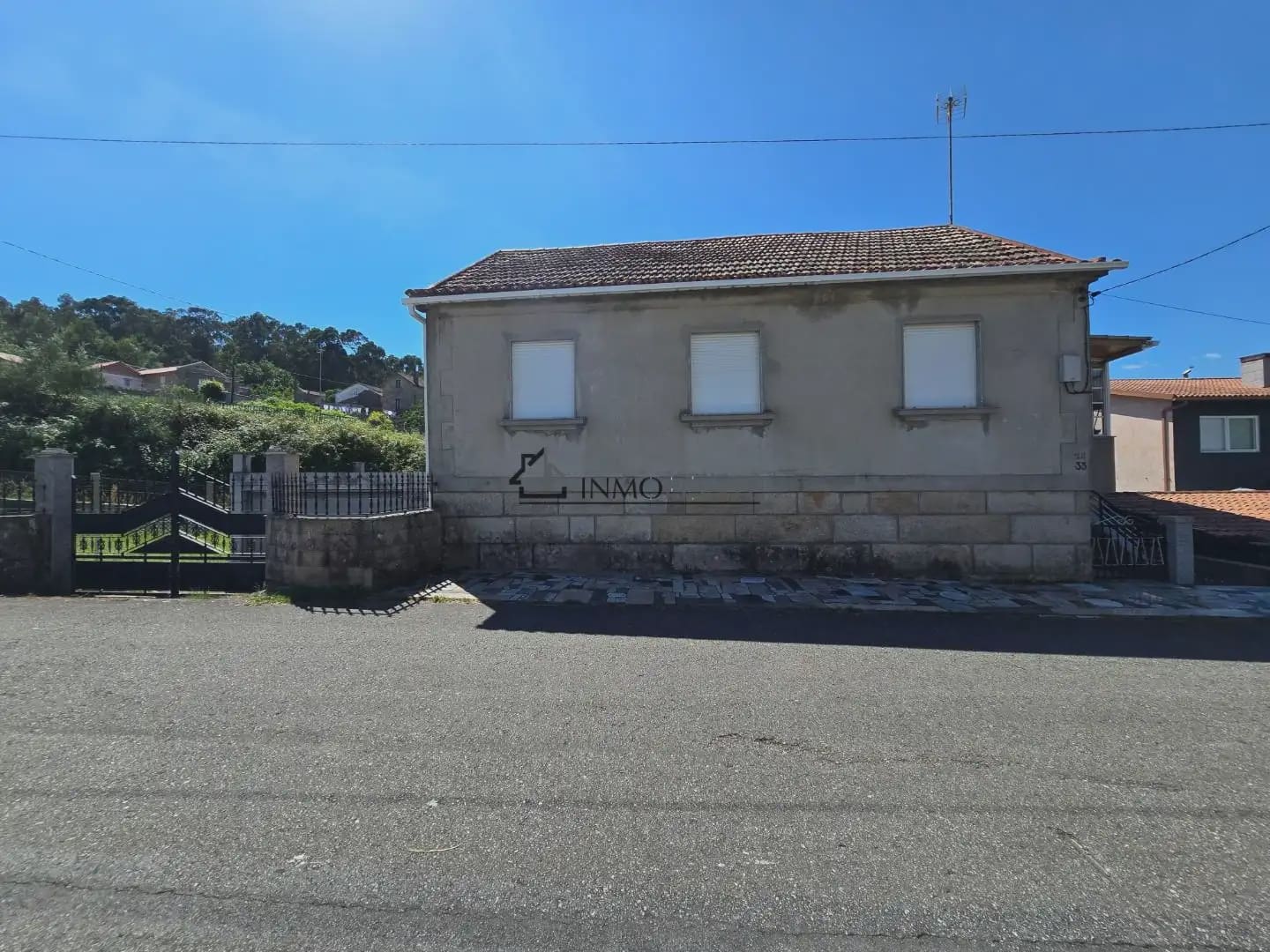 4 bedroom Finca/Country House for sale in Pontevedra city with garage - € 280,000 (Ref: 9932553)