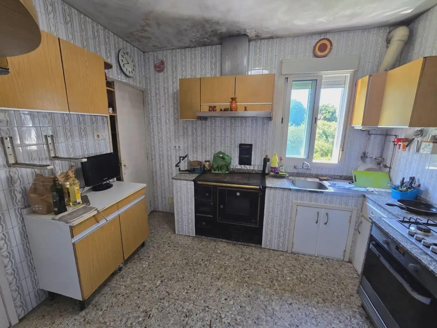4 bedroom Finca/Country House for sale in Pontevedra city with garage - € 280,000 (Ref: 9932553)
