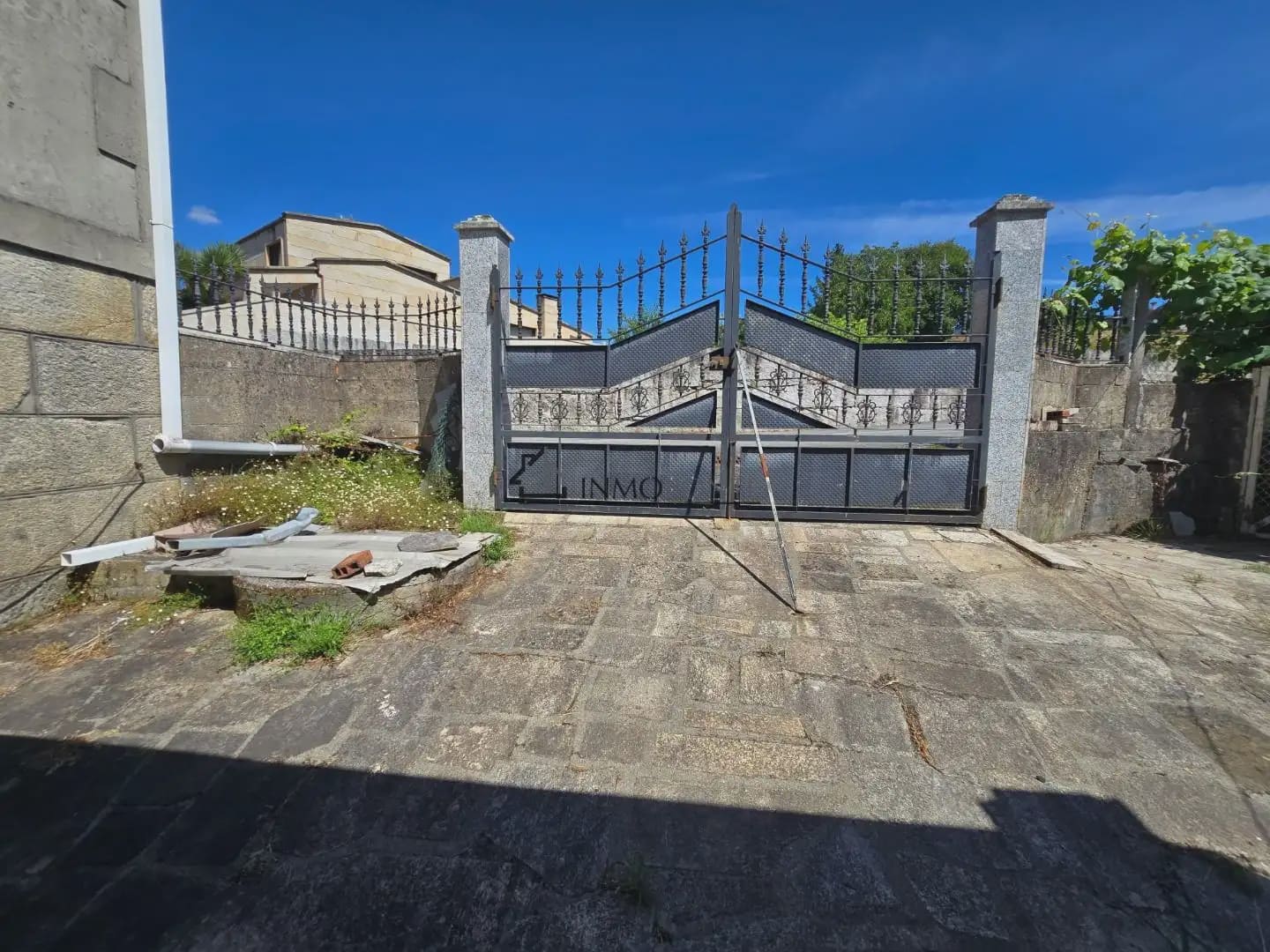 4 bedroom Finca/Country House for sale in Pontevedra city with garage - € 280,000 (Ref: 9932553)