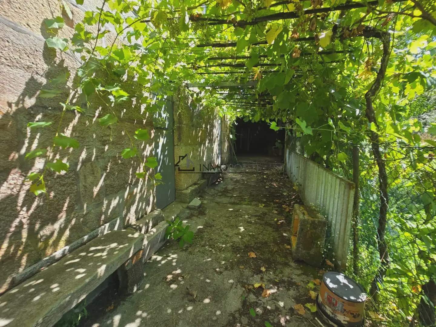 4 bedroom Finca/Country House for sale in Pontevedra city with garage - € 280,000 (Ref: 9932553)