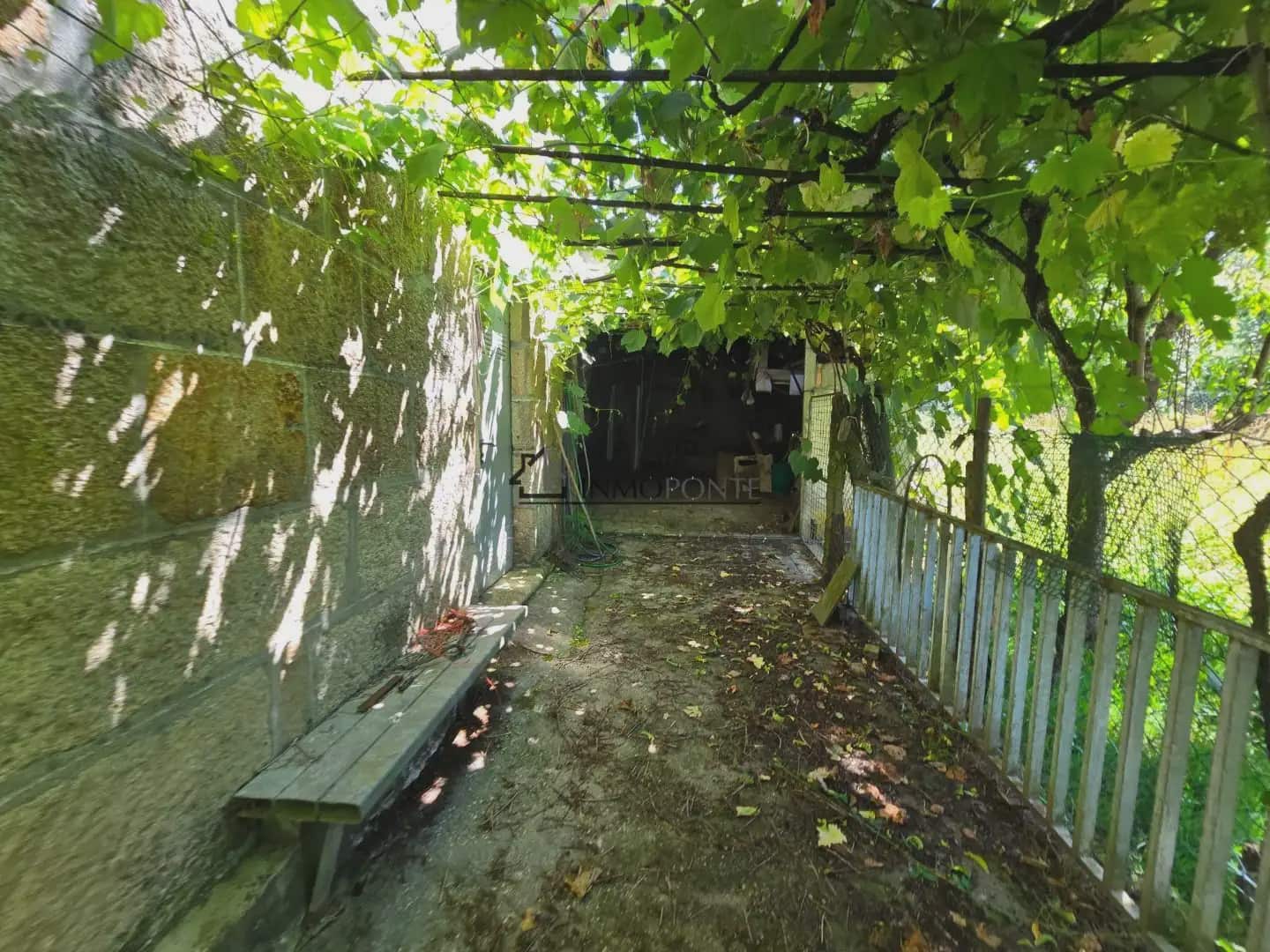 4 bedroom Finca/Country House for sale in Pontevedra city with garage - € 280,000 (Ref: 9932553)