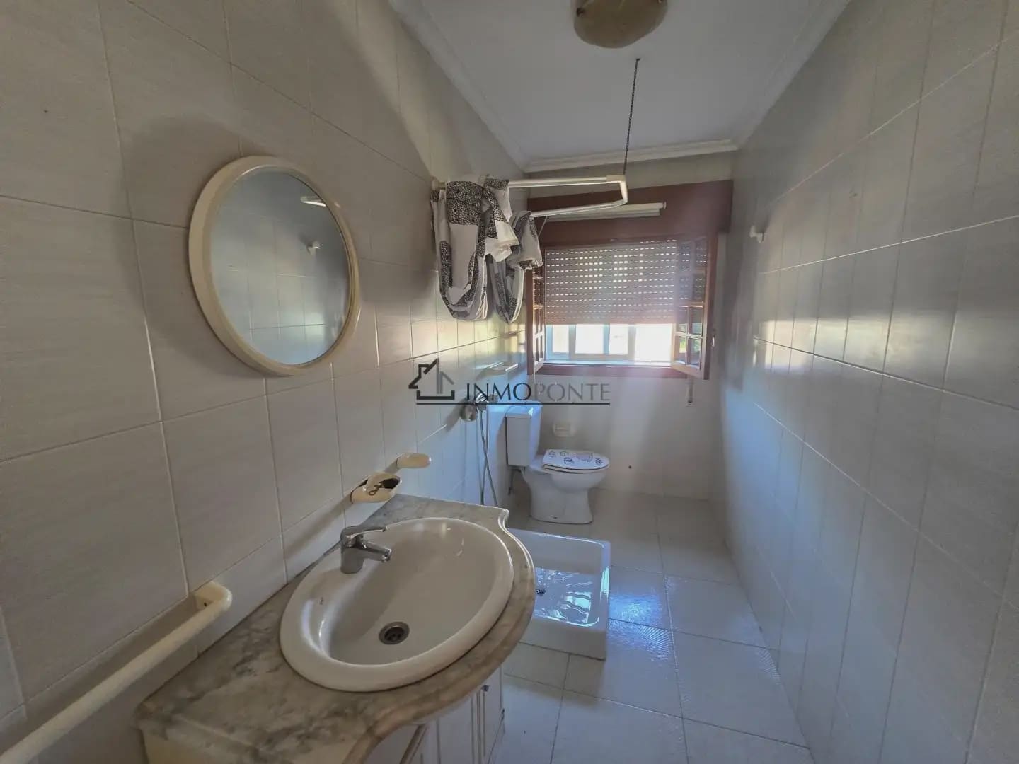 3 Zimmer Haus zu vermieten in Vilaboa mit Garage - 1.000 € (Ref: 9932554)