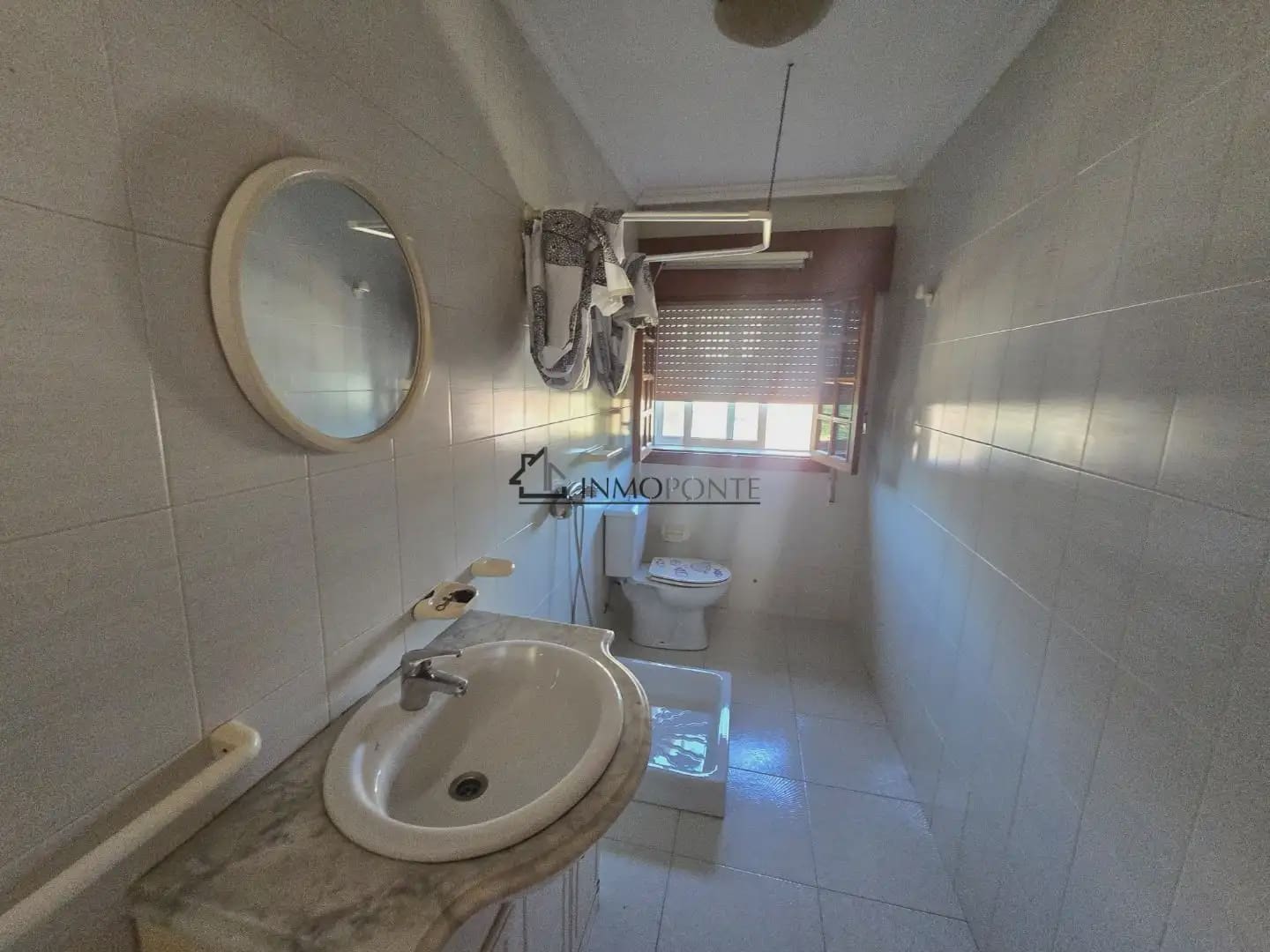 3 Zimmer Haus zu vermieten in Vilaboa mit Garage - 1.000 € (Ref: 9932554)