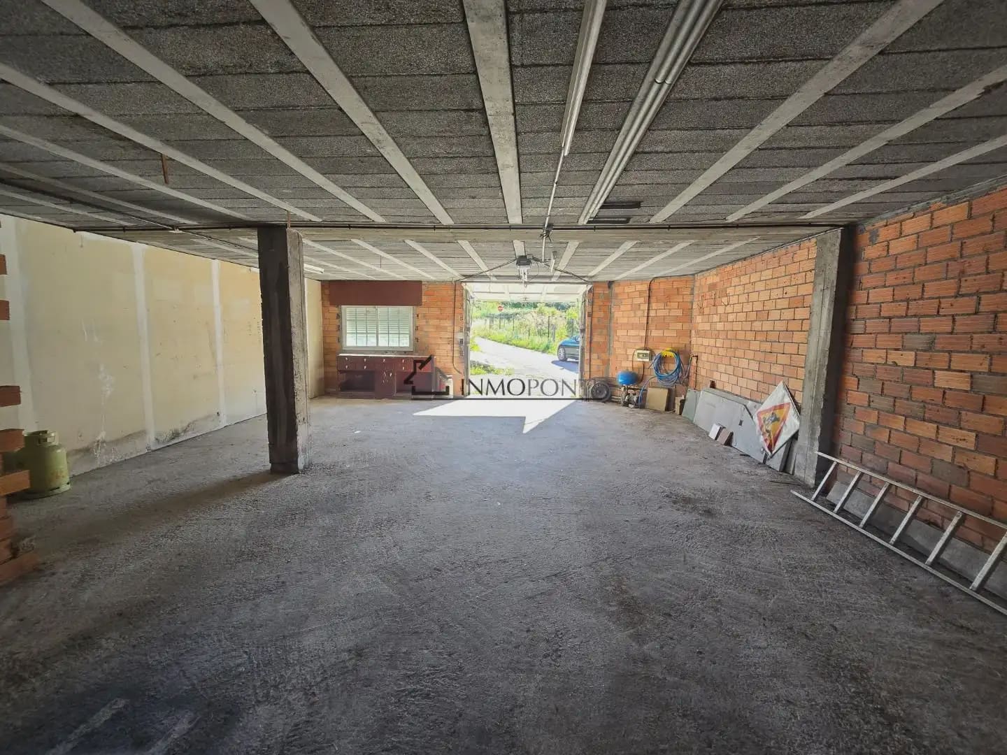 3 Zimmer Haus zu vermieten in Vilaboa mit Garage - 1.000 € (Ref: 9932554)
