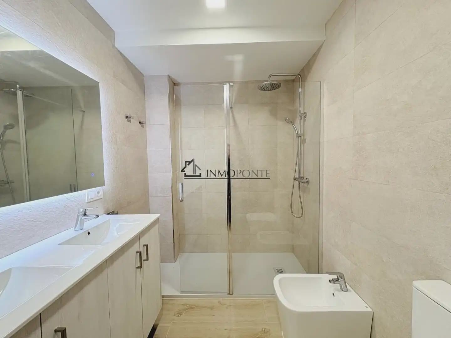 2 camera da letto Appartamento da affittare in Pontevedra citta - 950 € (Rif: 9993619)