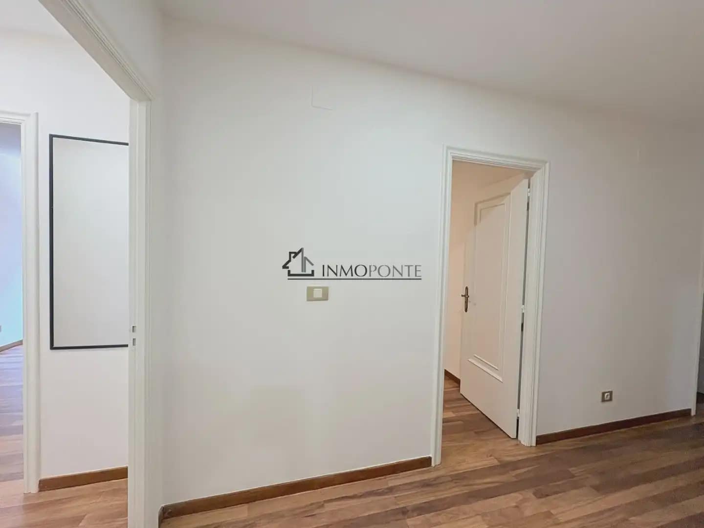 4 bedroom Flat for rent in Pontevedra city with garage - € 1,200 (Ref: 9993660)
