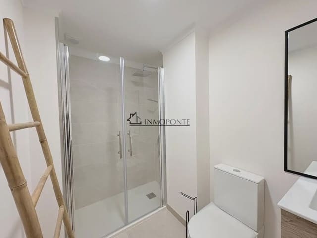 4 soverom Leilighet til leie i Pontevedra by - € 1 200 (Ref: 9993660)