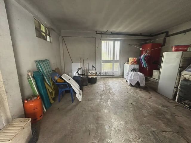 Chalet de 5 habitaciones en Poio en venta con garaje - 250.000 € (Ref: 9993661)