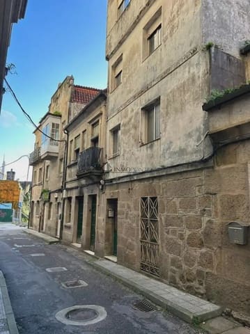 5 sovrum Hus till salu i Pontevedra stad - 220 000 € (Ref: 9999089)