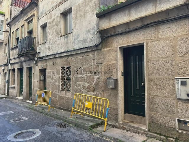 5 sovrum Hus till salu i Pontevedra stad - 220 000 € (Ref: 9999089)