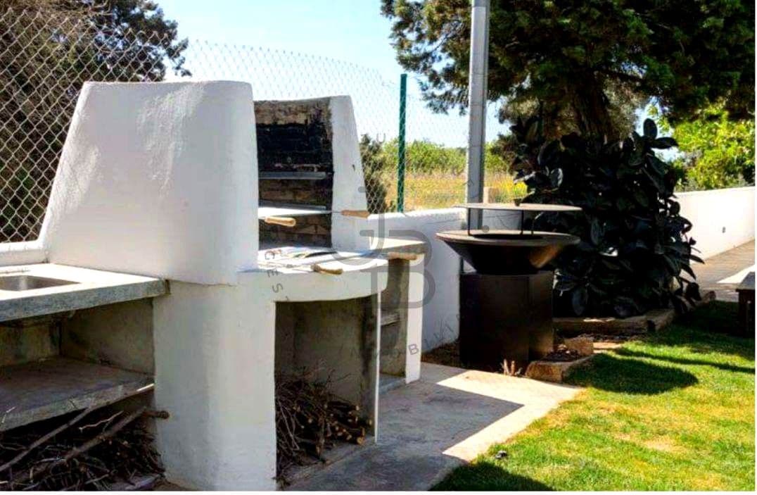 4 bedroom Villa for sale in San Jose / Sant Josep de Sa Talaia with pool - € 2,300,000 (Ref: 8941744)