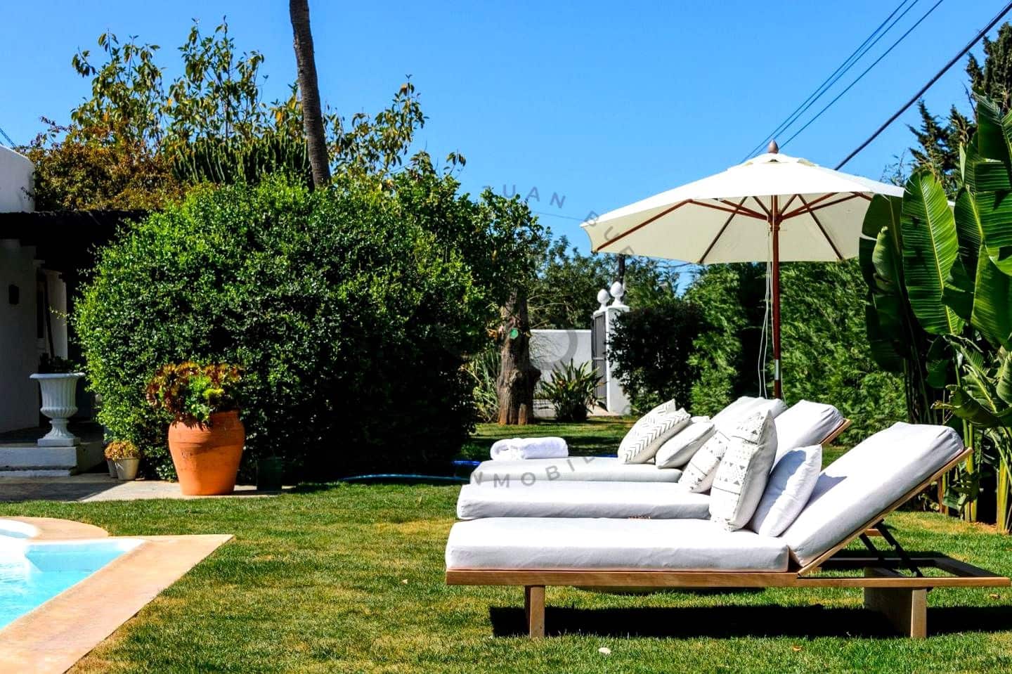 4 bedroom Villa for sale in San Jose / Sant Josep de Sa Talaia with pool - € 2,300,000 (Ref: 8941744)