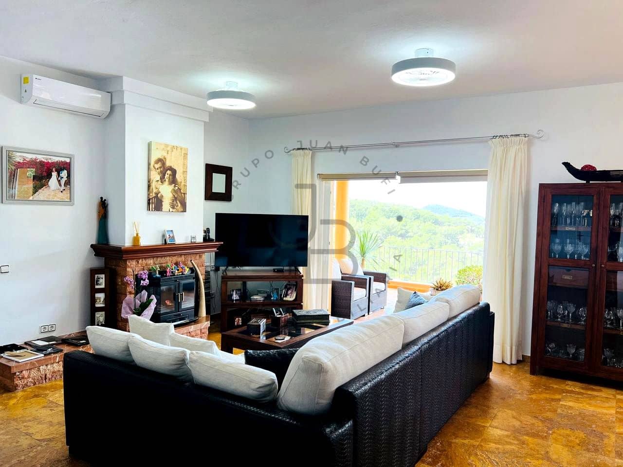 3 soveværelse Villa til salg i Roca Llisa med swimmingpool garage - € 2.595.000 (Ref: 8941745)