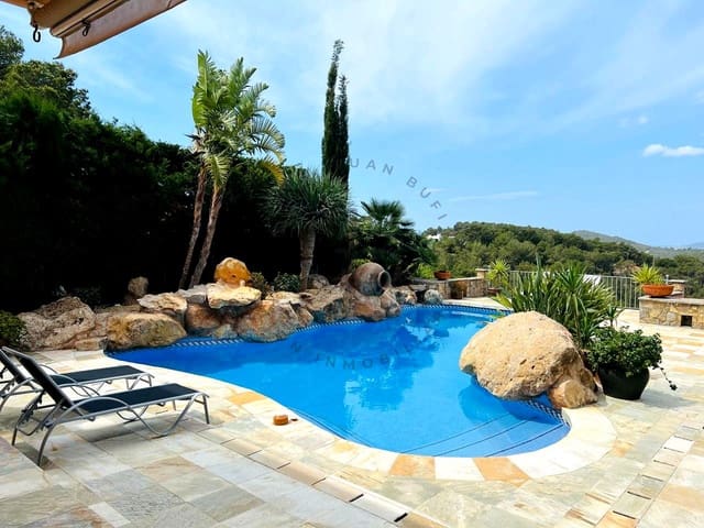 3 sypialnia Willa na sprzedaż w Roca Llisa, Santa Eulalia / Santa Eularia z basenem garażem - 2 595 000 € (Ref: 8941745)