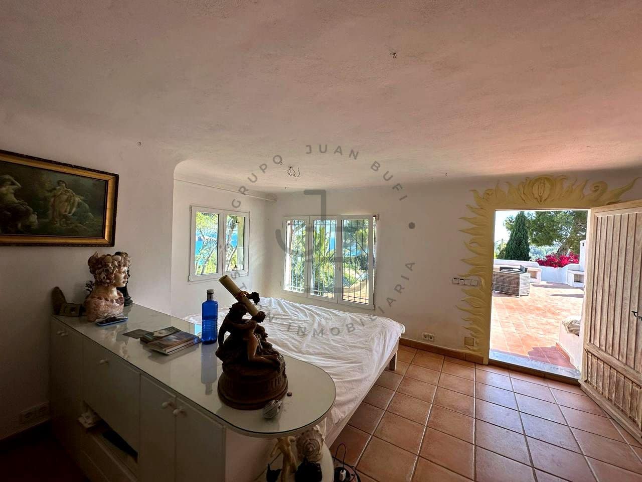 4 bedroom Villa for sale in Ibiza / Eivissa town with pool - € 4,900,000 (Ref: 8941747)