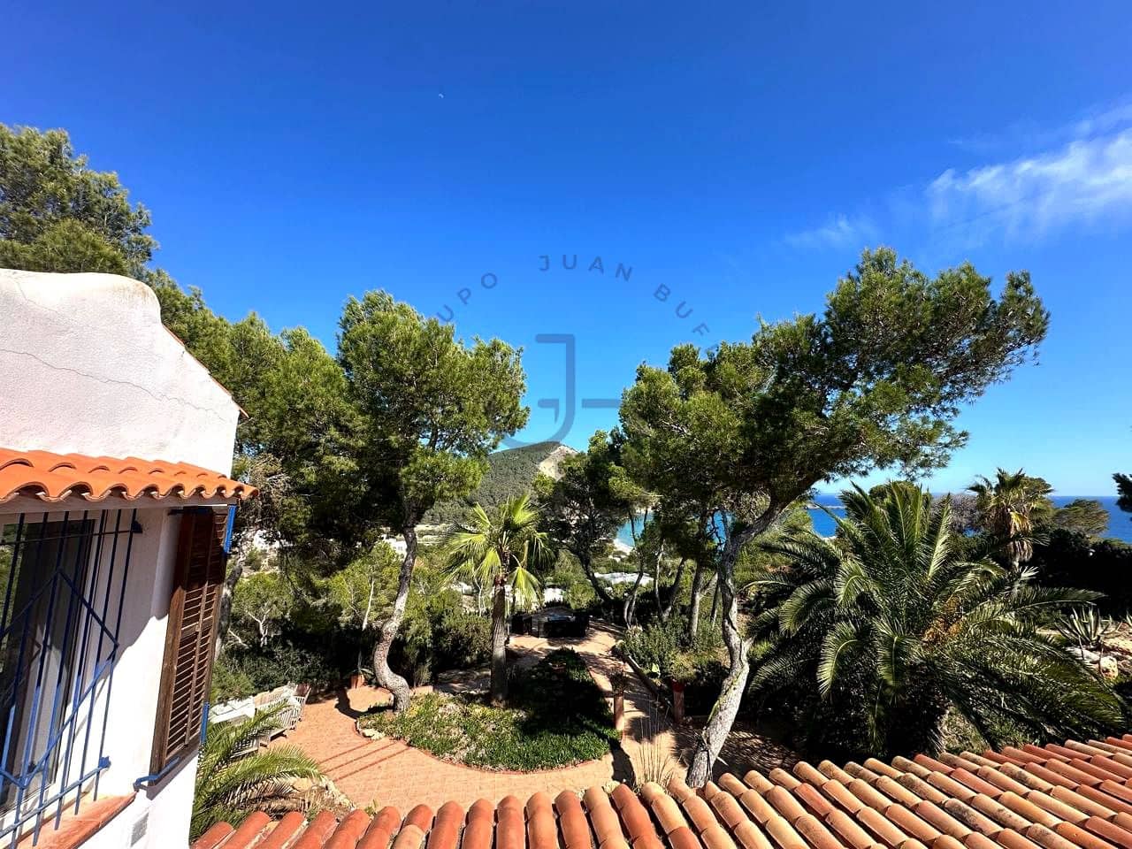 4 bedroom Villa for sale in Ibiza / Eivissa town with pool - € 4,900,000 (Ref: 8941747)