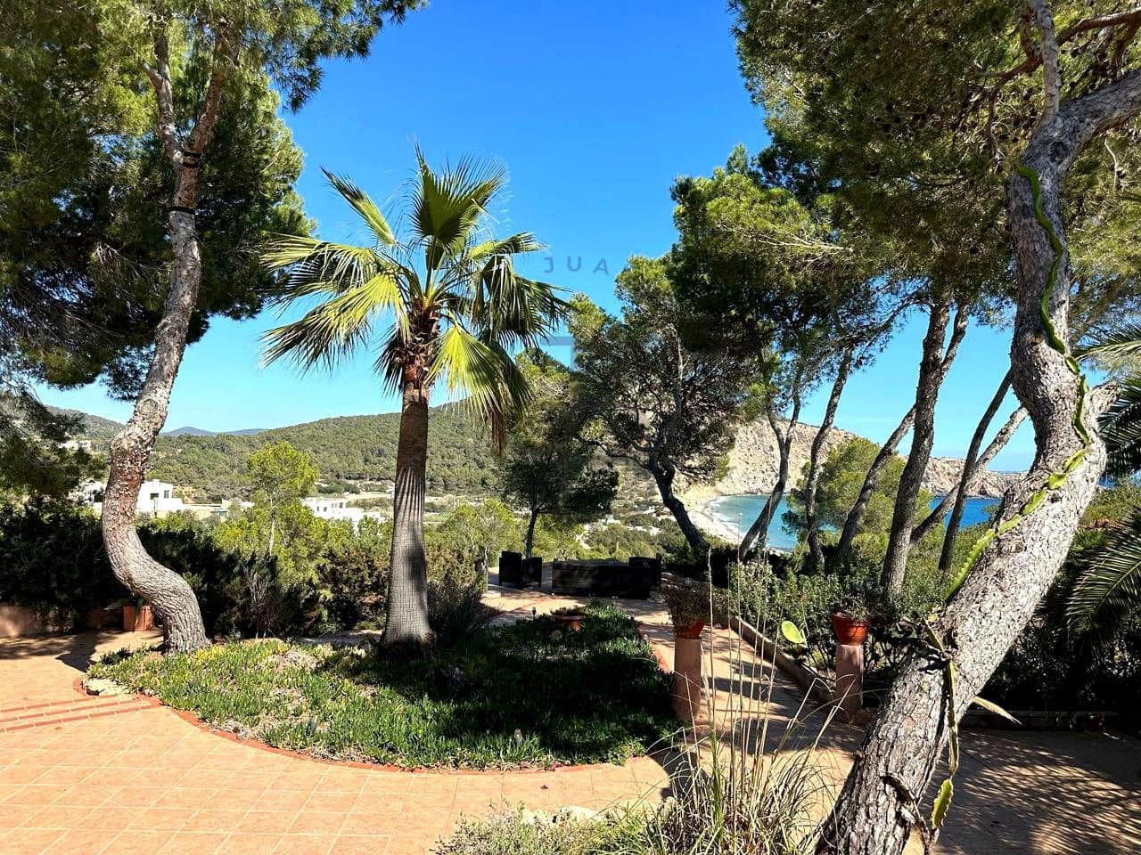 4 bedroom Villa for sale in Ibiza / Eivissa town with pool - € 4,900,000 (Ref: 8941747)