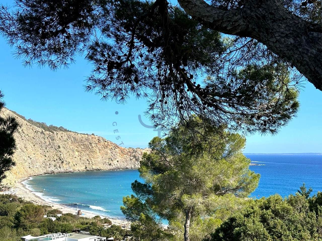 4 bedroom Villa for sale in Ibiza / Eivissa town with pool - € 4,900,000 (Ref: 8941747)