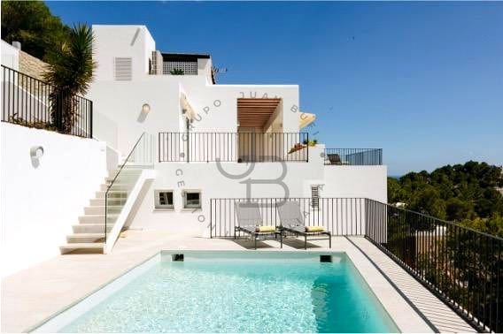 Villa/Maison de 5 chambres à louer à Santa Eulalia / Santa Eularia avec piscine garage - 10 850 € (Ref: 8989880)