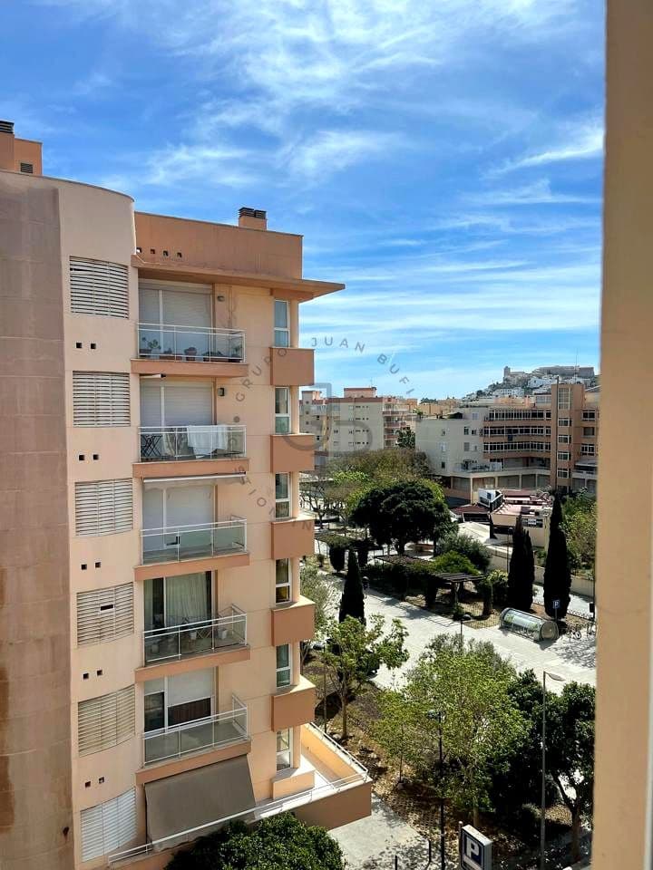 3 bedroom Flat for sale in Ibiza / Eivissa town with garage - € 690,000 (Ref: 9009387)