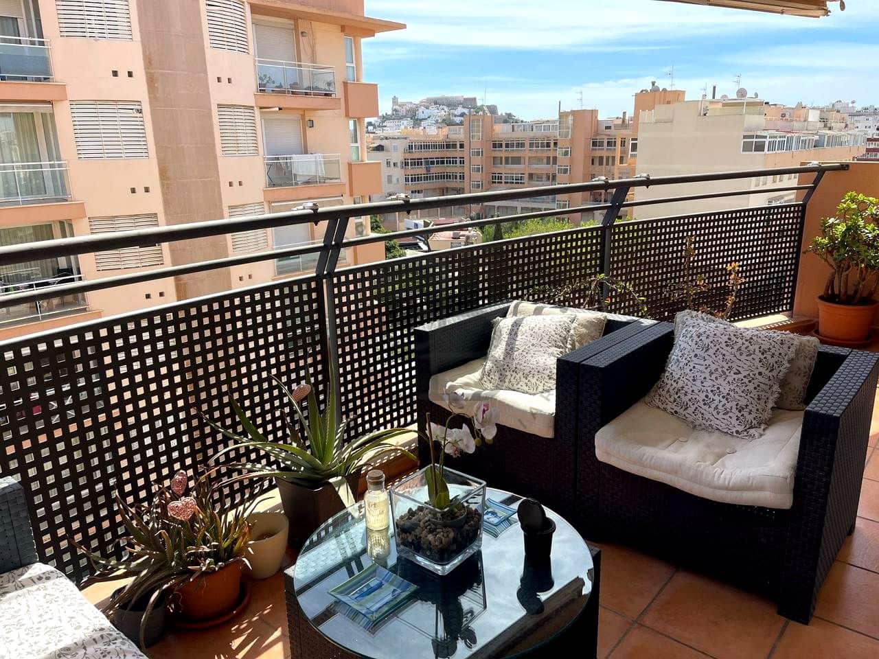 3 bedroom Flat for sale in Ibiza / Eivissa town with garage - € 690,000 (Ref: 9009387)