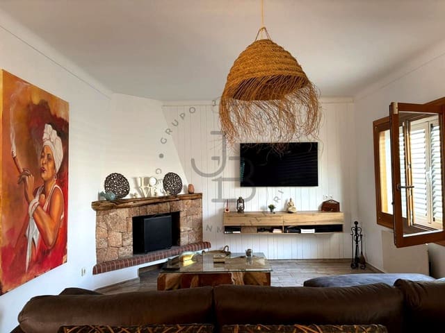 4 soveværelse Villa til leje i San Jose / Sant Josep de Sa Talaia med swimmingpool garage - € 4.800 (Ref: 9105343)