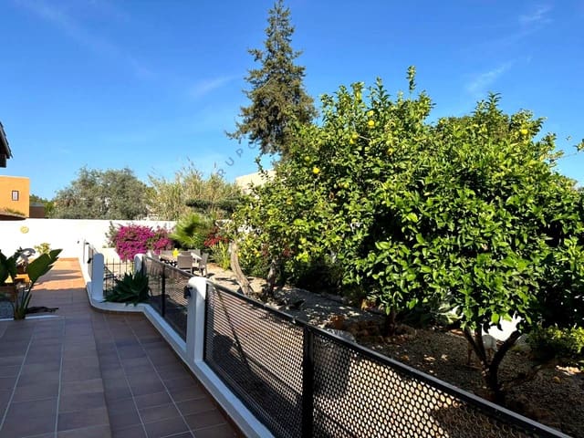 4 soveværelse Villa til leje i San Jose / Sant Josep de Sa Talaia med swimmingpool garage - € 4.800 (Ref: 9105343)