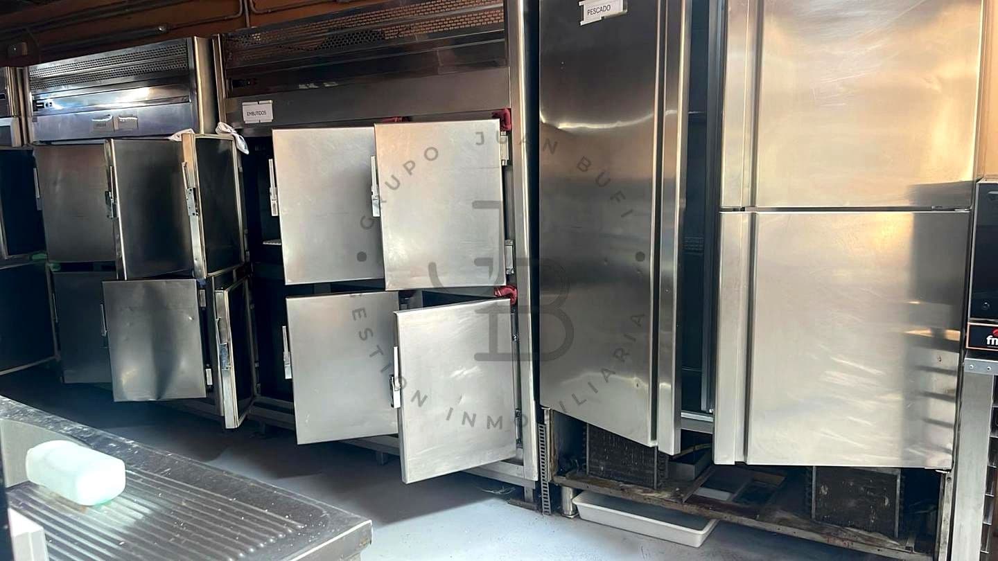 4 slaapkamer Villa te huur in San Jose / Sant Josep de Sa Talaia - € 12.000 (Ref: 9305169)