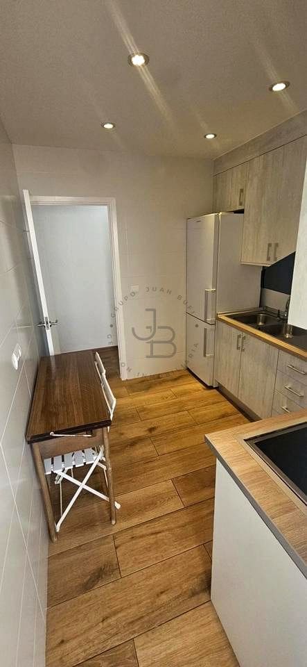 3 quarto Apartamento para arrendar em Ibiza / Eivissa cidade - 2 300 € (Ref: 9459707)