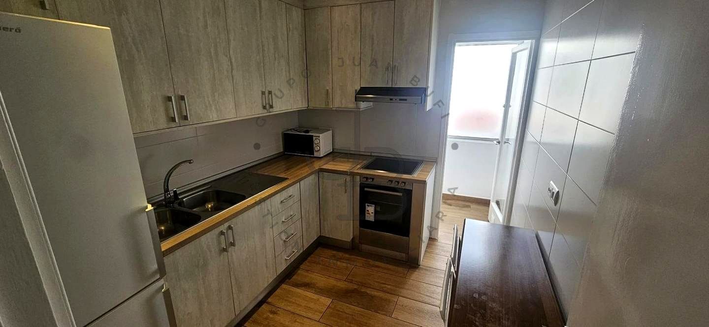 3 quarto Apartamento para arrendar em Ibiza / Eivissa cidade - 2 300 € (Ref: 9459707)