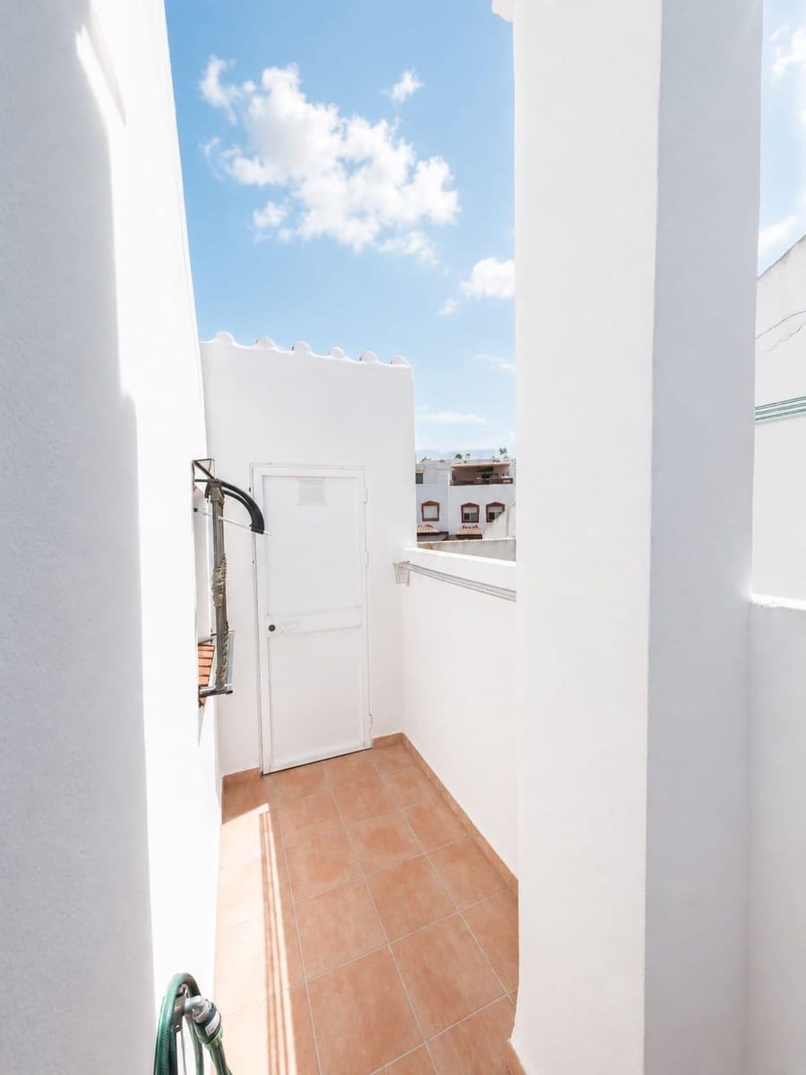 5 soverom Rekkehus til salgs i Marbella med garasje - € 629 000 (Ref: 10095627)