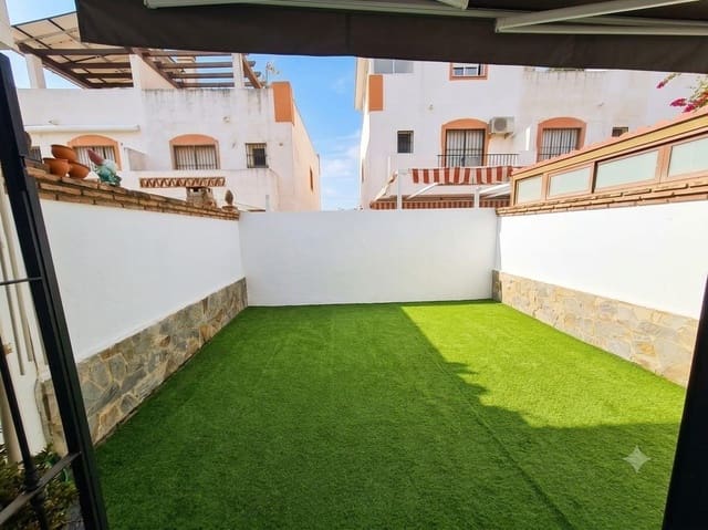 Adosado de 5 habitaciones en Marbella en venta con garaje - 629.000 € (Ref: 10095627)