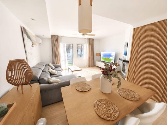 Adosado de 5 habitaciones en Marbella en venta con garaje - 629.000 € (Ref: 10095627)