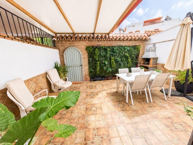 Adosado de 5 habitaciones en Marbella en venta con garaje - 629.000 € (Ref: 10095627)