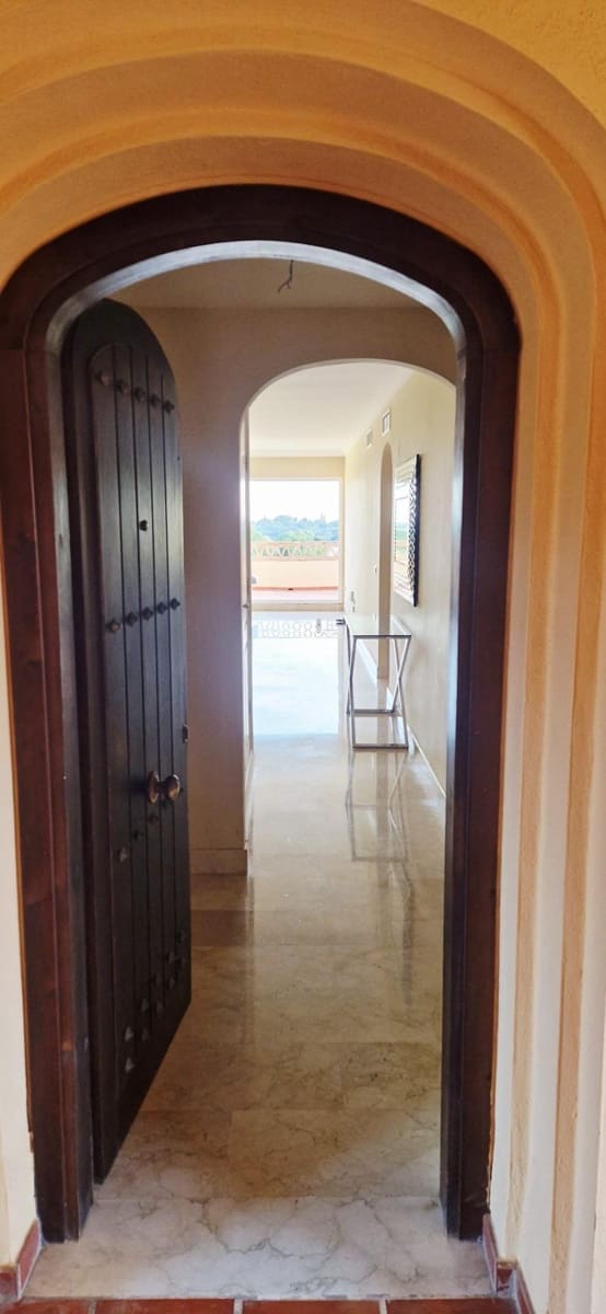 2 soverom Leilighet til salgs i Elviria med svømmebasseng - € 425 000 (Ref: 10095628)
