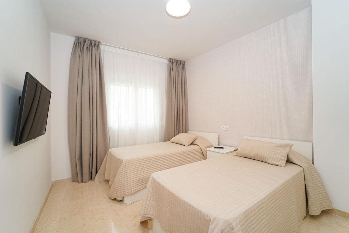 2 chambre Appartement à vendre à Elviria avec piscine - 450 000 € (Ref: 10098484)