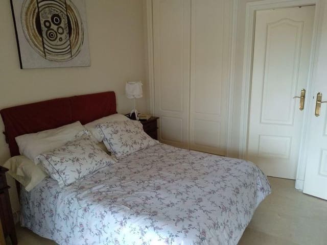 2 bedroom Flat for rent in Chullera, Manilva with pool - € 975 (Ref: 10098489)
