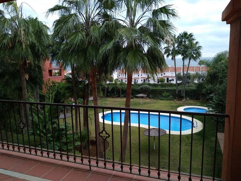 2 bedroom Flat for rent in Manilva with pool - € 975 (Ref: 10098489)