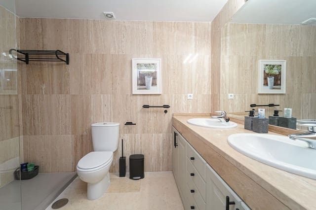 2 sovrum Takvåning till salu i Elviria, Marbella med pool - 415 000 € (Ref: 10150381)